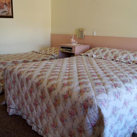 Milang Lakes Motel Экстерьер фото